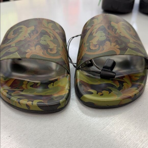 Camouflage Slide Sandals - Picture 4 of 9